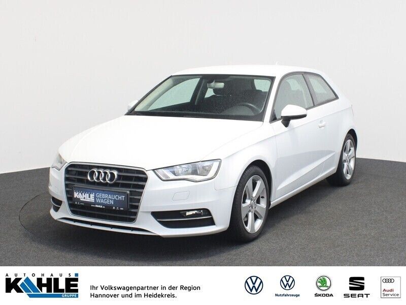 Weiss Gebraucht 2015 Audi A3 Ambition Limousine | 15.990 € (Fairer Preis) - Bild 1/4