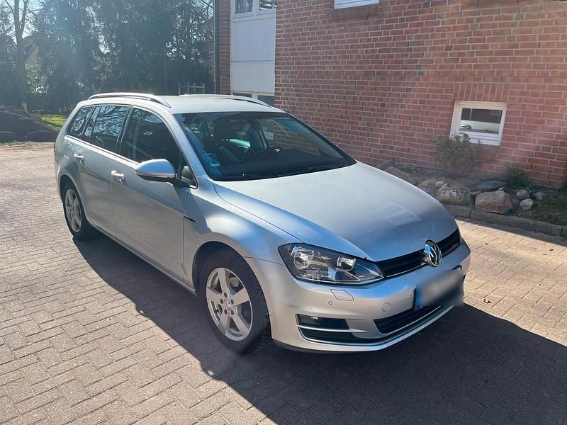 Gebraucht VW Golf VII 105 PS (77 kW) 2015 Silber Kombi