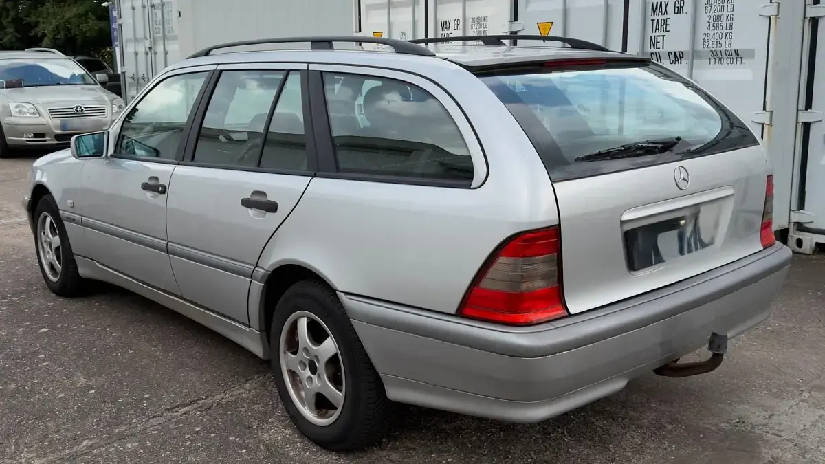 Gebraucht Mercedes C180 122 PS (89 kW) 1998 Silber Kombi