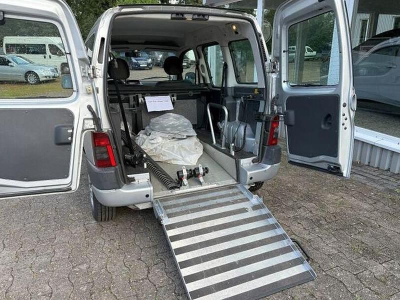 Gebraucht Peugeot Partner 109 PS (80 kW) 2004 Silber Van / Kleinbus