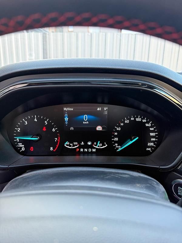 Gebraucht Ford Focus ST-Line 125 PS (91 kW) 2019 Weiß Limousine