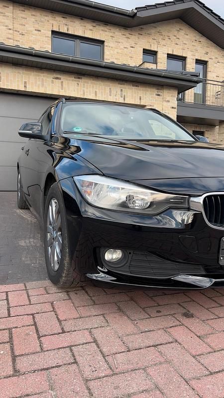 Gebraucht BMW 316 116 PS (85 kW) 2013 Schwarz Kombi
