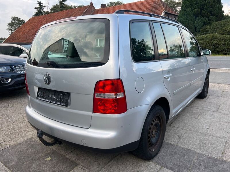Gebraucht VW Touran Trendline 105 PS (77 kW) 2004 Silber Van / Kleinbus