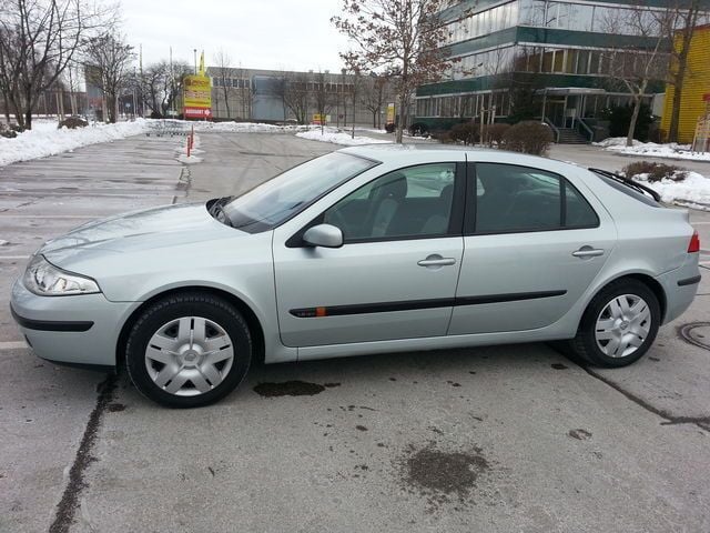 Gebraucht Renault Laguna II 116 PS (85 kW) 2002 Silber Limousine