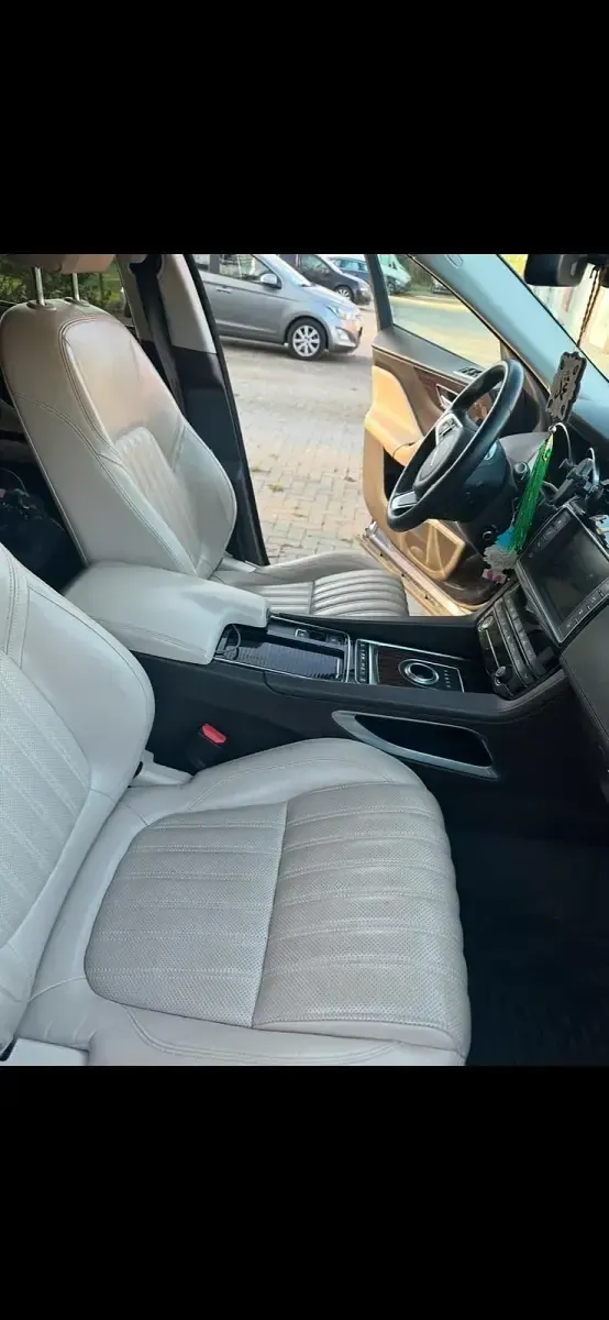 Używany Jaguar F-Pace 300 KM (220 kW) 2017 Niebieski SUV