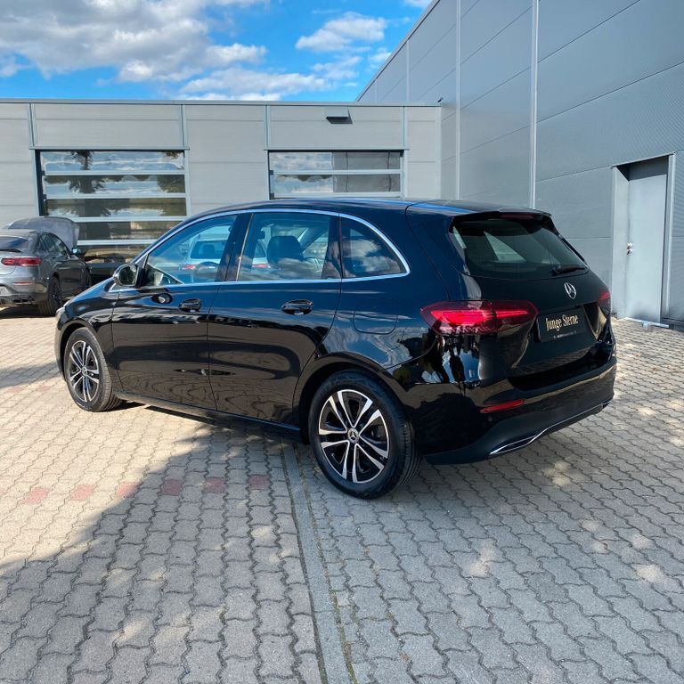Gebraucht Mercedes B220 Progressive 190 PS (139 kW) 2023 Unilack nachtschwarz Kleinwagen