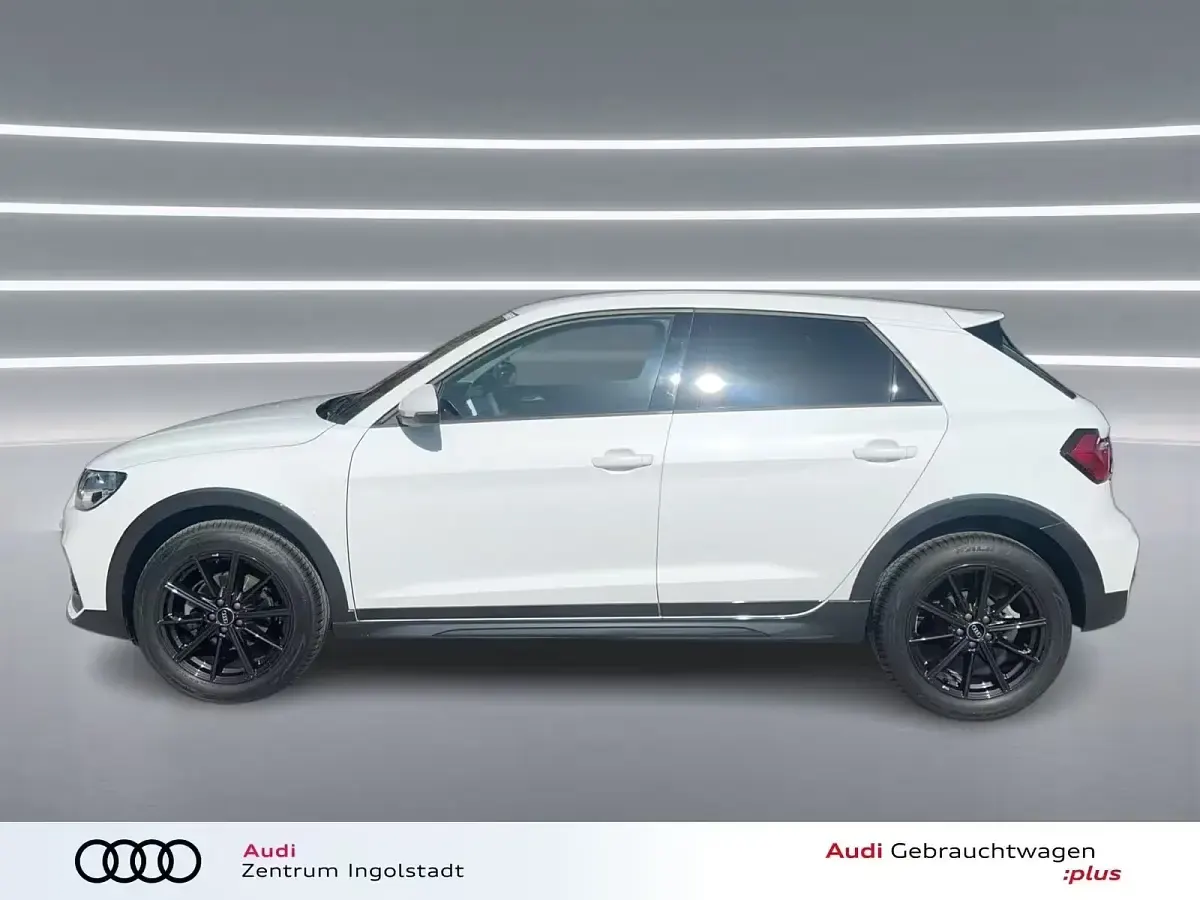 Gebraucht Audi A1 S-Line 116 PS (85 kW) 2025 Gletscherweiß metallic SUV