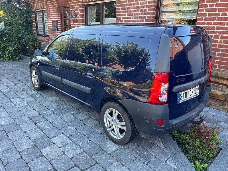 Blau Gebraucht 2012 Dacia Logan Limousine | 2.222 € (Superpreis) - Bild 1/4