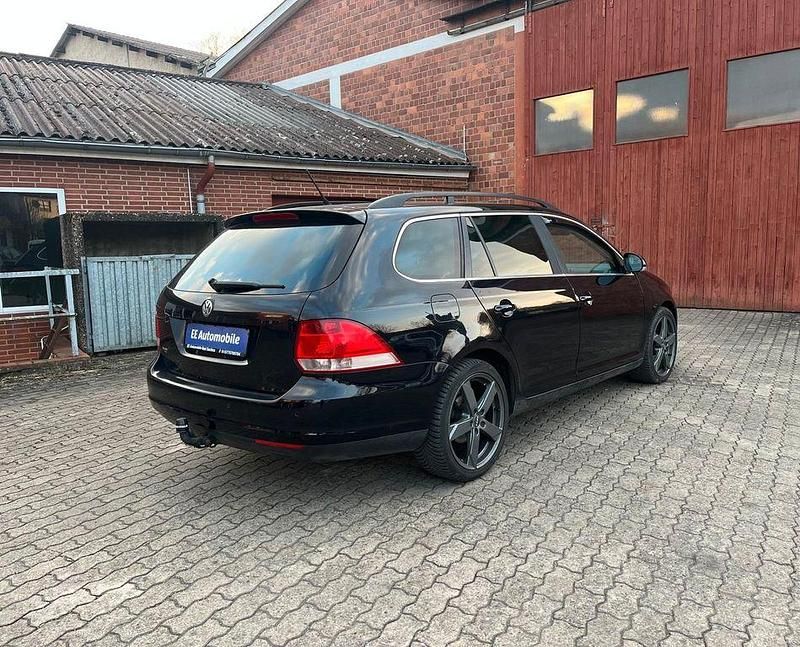 Gebraucht VW Golf V Comfortline 140 PS (102 kW) 2008 Schwarz Kombi