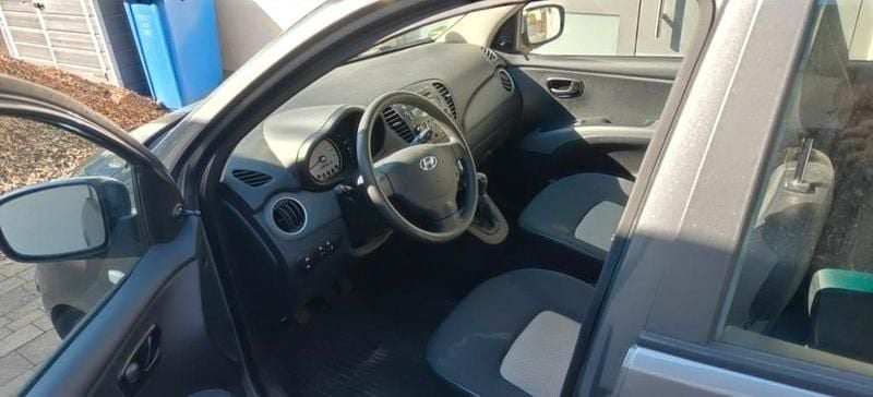 Gebraucht Hyundai i10 Style 77 PS (56 kW) 2009 Grau Kleinwagen