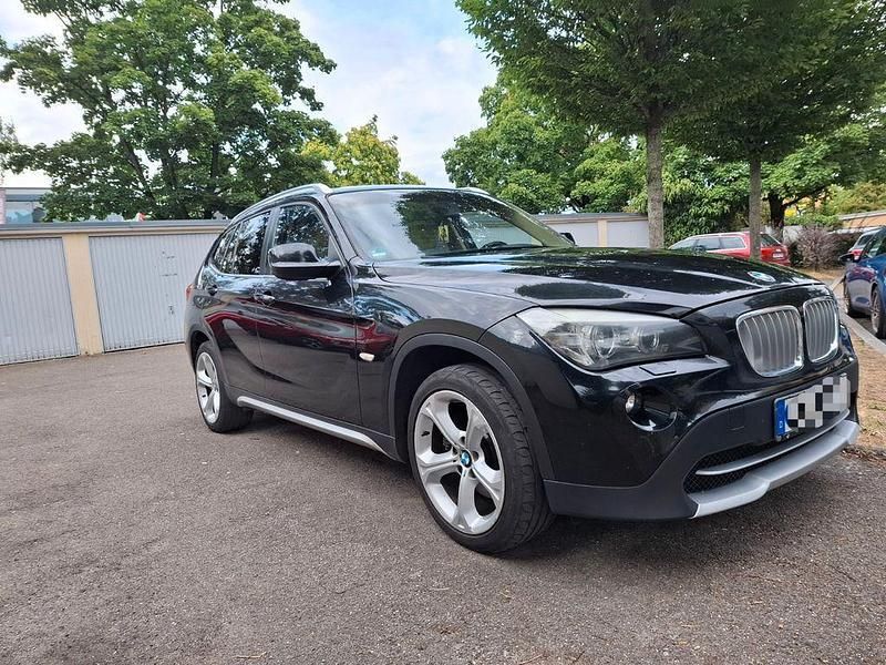 Schwarz Gebraucht 2009 BMW X1 Sport Line SUV | 6.450 € (Fairer Preis) - Bild 1/4