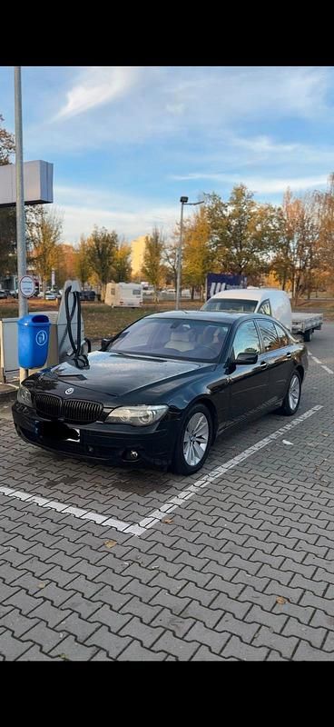 Gebraucht BMW 750 367 PS (269 kW) 2007 Schwarz Limousine