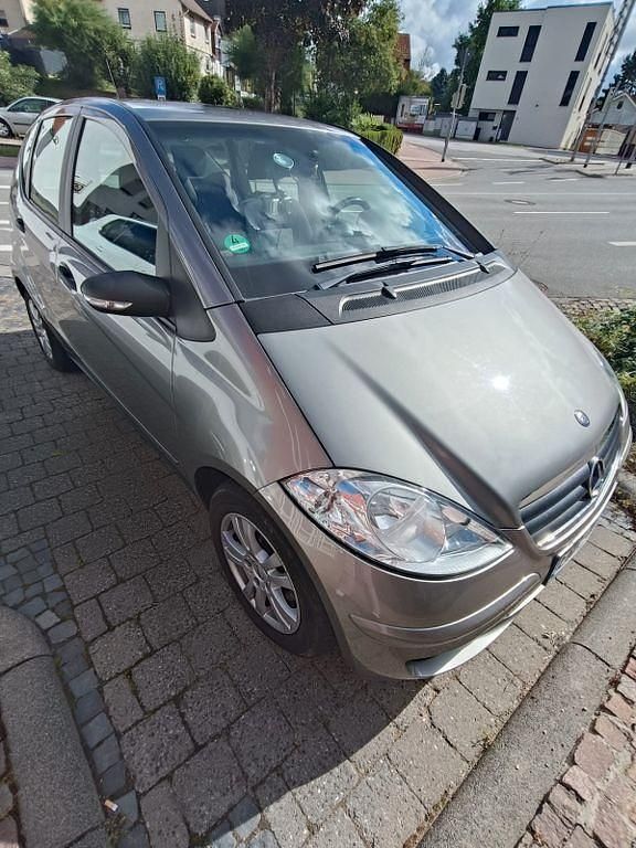 Grau Gebraucht 2008 Mercedes A180 Elegance Van / Kleinbus | 5.000 € (Teuer) - Bild 1/4