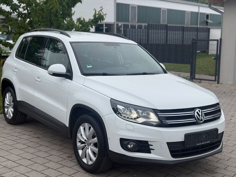 Weiß Gebraucht 2015 VW Tiguan Trendline SUV | 10.699 € (Superpreis) - Bild 1/4