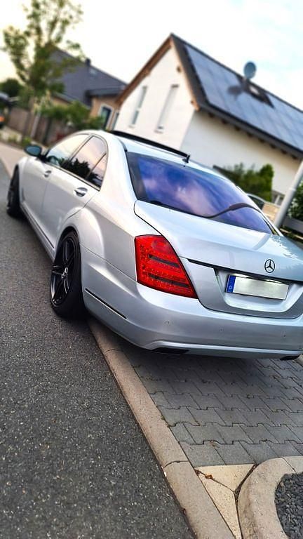 Silber Gebraucht 2006 Mercedes S320 Limousine | 8.000 € (Fairer Preis) - Bild 1/4