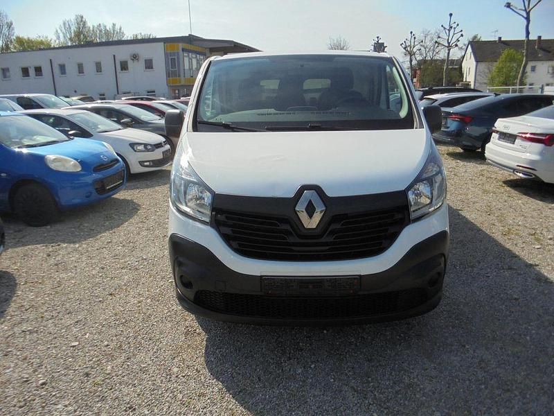 Second-hand Renault Trafic 121 CP (88 kW) 2019 Alb Monovolum