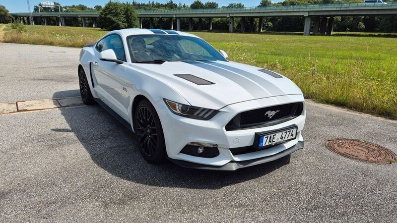 Weiß Gebraucht 2018 Ford Mustang | 37.300 € (Fairer Preis) - Bild 1/4