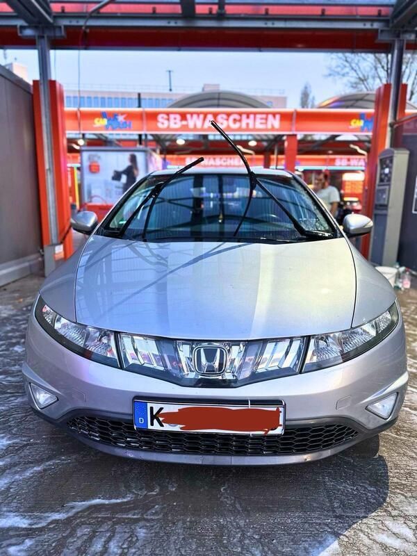 Grau Gebraucht 2007 Honda Civic Limousine | 4.200 € (Fairer Preis) - Bild 1/4