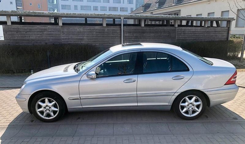 Gebraucht Mercedes C240 Elegance 170 PS (125 kW) 2000 Silber Limousine