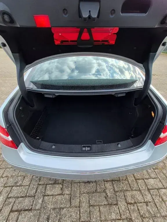 Gebraucht Mercedes E220 Elegance 170 PS (125 kW) 2012 Silber Coupé