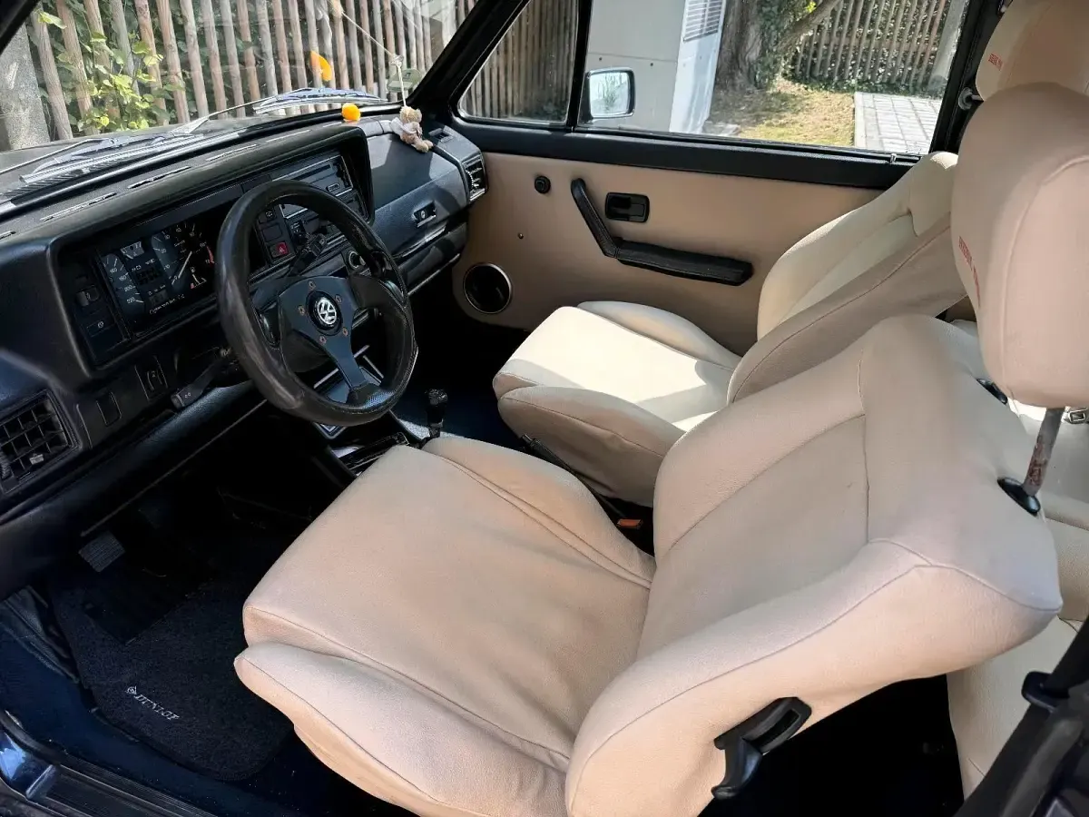 Gebraucht VW Golf Cabriolet 98 PS (72 kW) 1991 Schwarz Cabrio