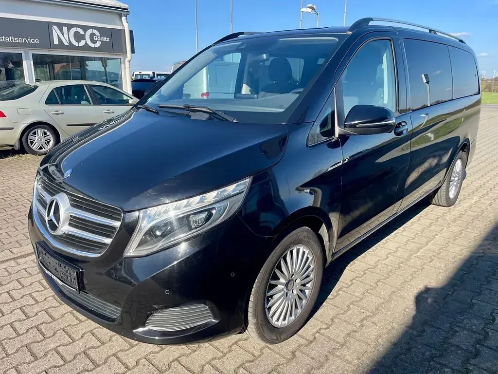 Gebraucht Mercedes V250 190 PS (139 kW) 2016 Obsidianschwarz Van / Kleinbus
