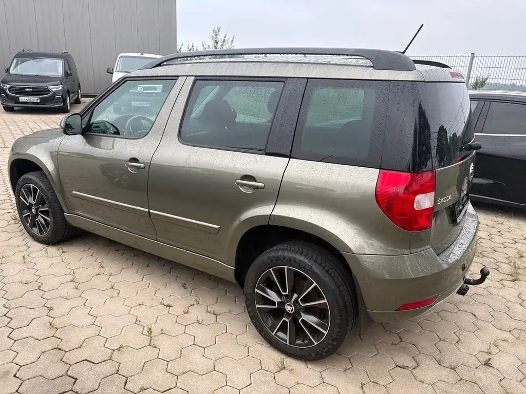 Gebraucht Skoda Yeti Elegance 140 PS (102 kW) 2014 Zelena jungle/jungle gruen SUV