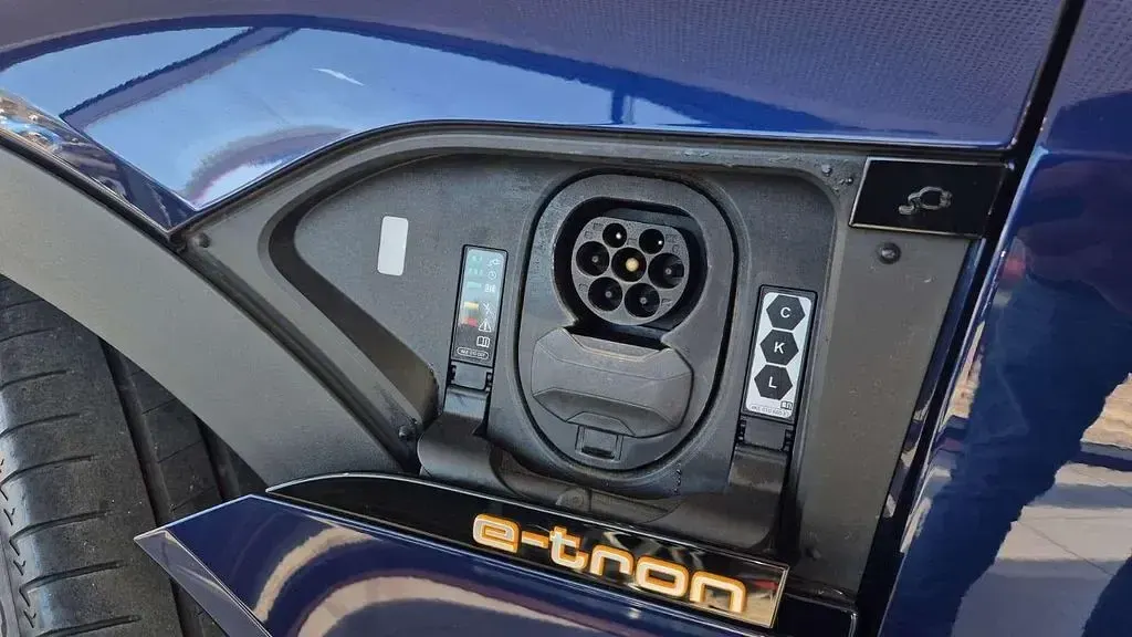 Brugt Audi e-tron 230 kW (313 HK) 2022 Blå SUV