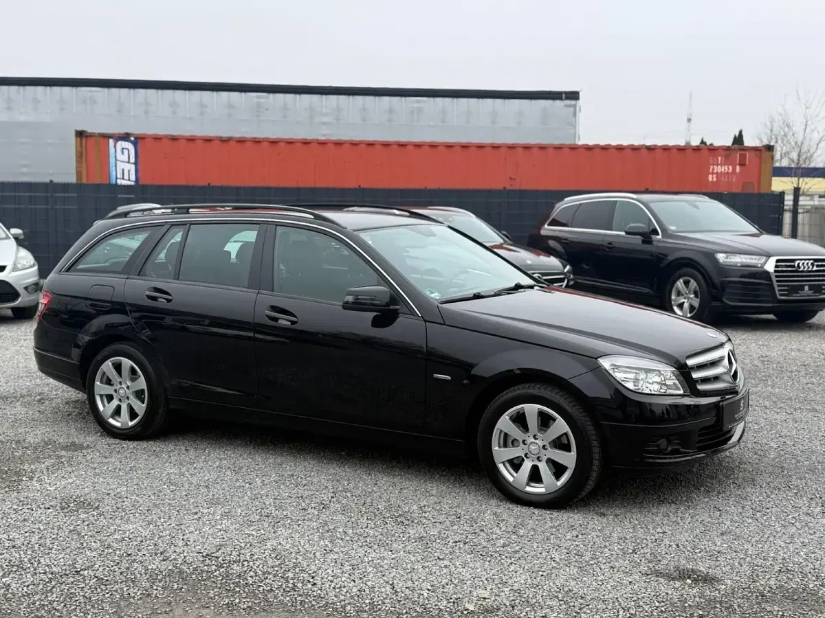 Gebraucht Mercedes C200 136 PS (100 kW) 2010 Schwarz Kombi