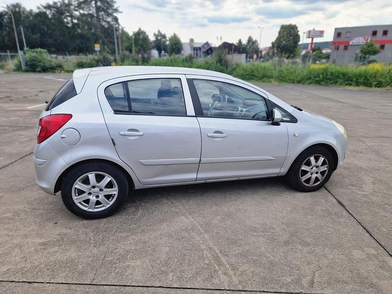 Gebraucht Opel Corsa Catch Me 80 PS (58 kW) 2007 Silber Kleinwagen