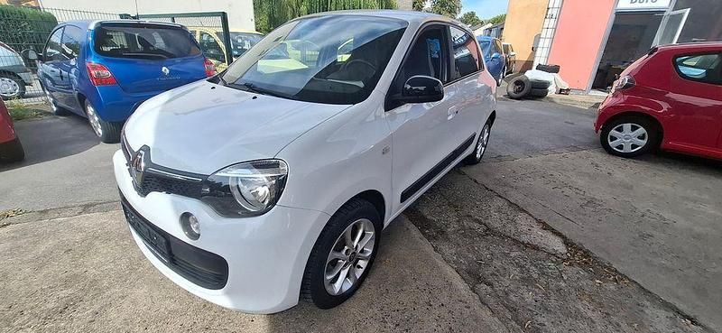 Weiß Gebraucht 2017 Renault Twingo LIMITED Kleinwagen | 5.990 € (Fairer Preis) - Bild 1/4