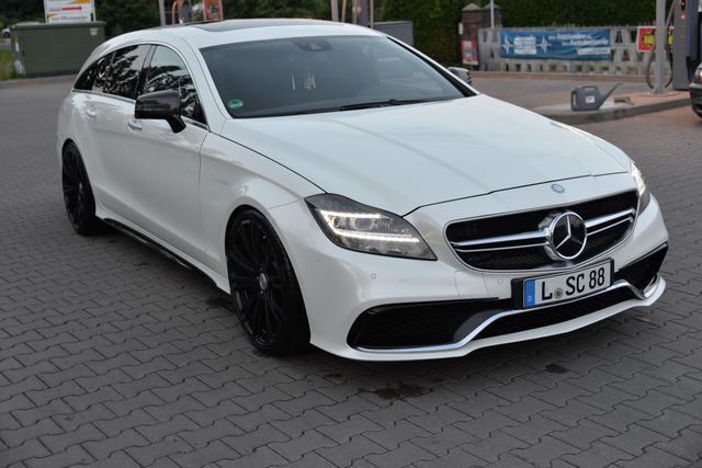 Weiß metallic Gebraucht 2013 Mercedes CLS350 Shooting Brake AMG Kombi | 27.300 € - Bild 1/4