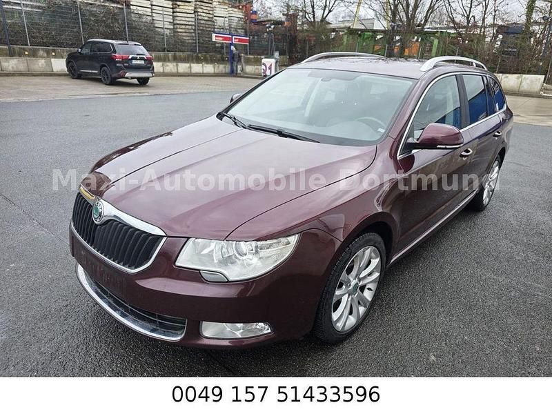 Gebraucht Skoda Superb Ambition 105 PS (77 kW) 2011 Rot Kombi