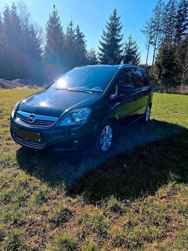 Gebraucht Opel Zafira 125 PS (91 kW) 2013 Schwarz Van / Kleinbus