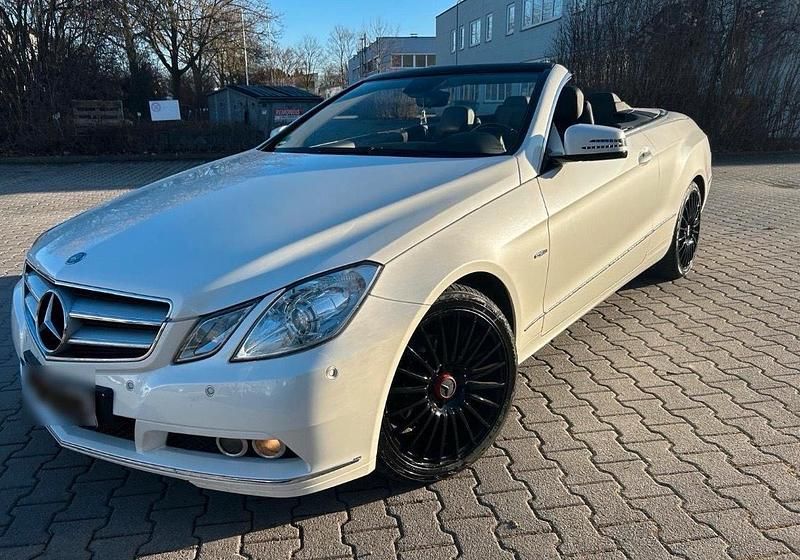 Second-hand Mercedes E200 184 CP (135 kW) 2011 Alb Cabrio