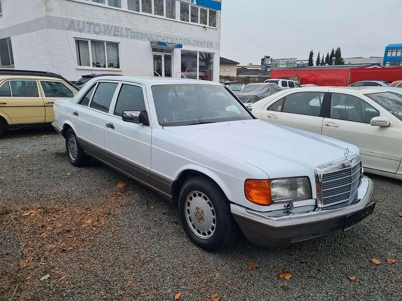 Weiß Gebraucht 1986 Mercedes 420 Limousine | 9.999 € - Bild 1/4