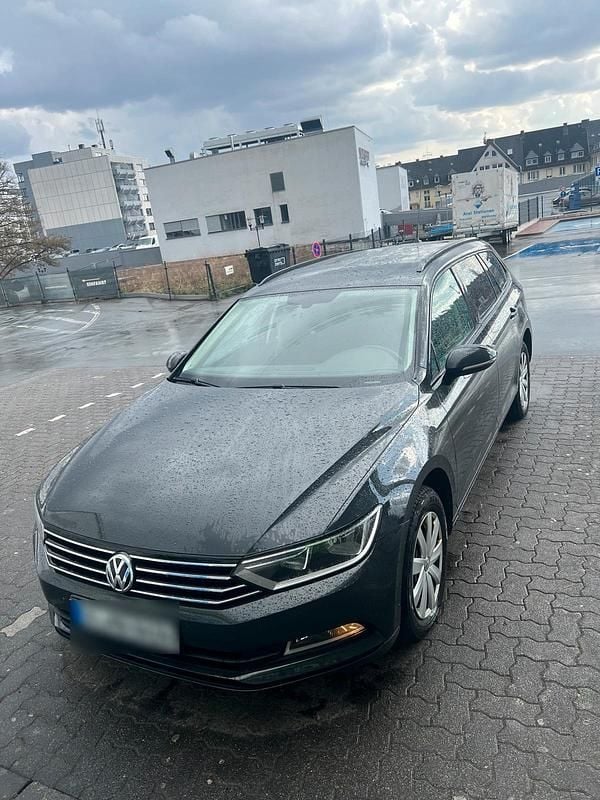 Gebraucht VW Passat Trendline 2017 Braun Kombi