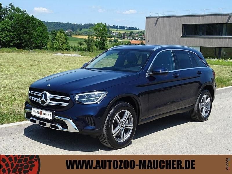 Cavansitblau metallic Gebraucht 2022 Mercedes GLC300e SUV | 37.990 € (Guter Preis) - Bild 1/4