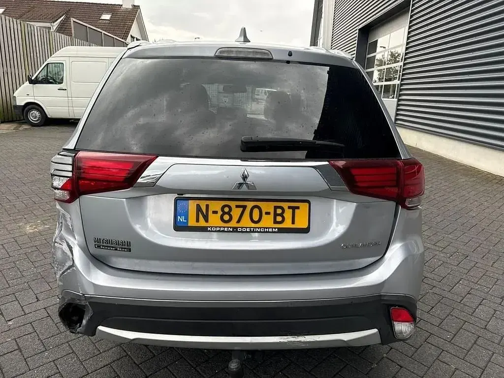 Gebraucht Mitsubishi Outlander 150 PS (110 kW) 2017 Grau SUV