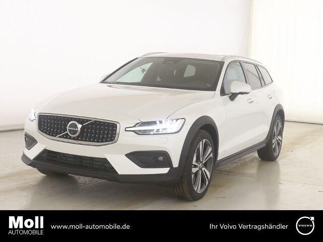 Gebraucht Volvo V60 CC Plus 250 PS (183 kW) 2024 Weiss Kombi
