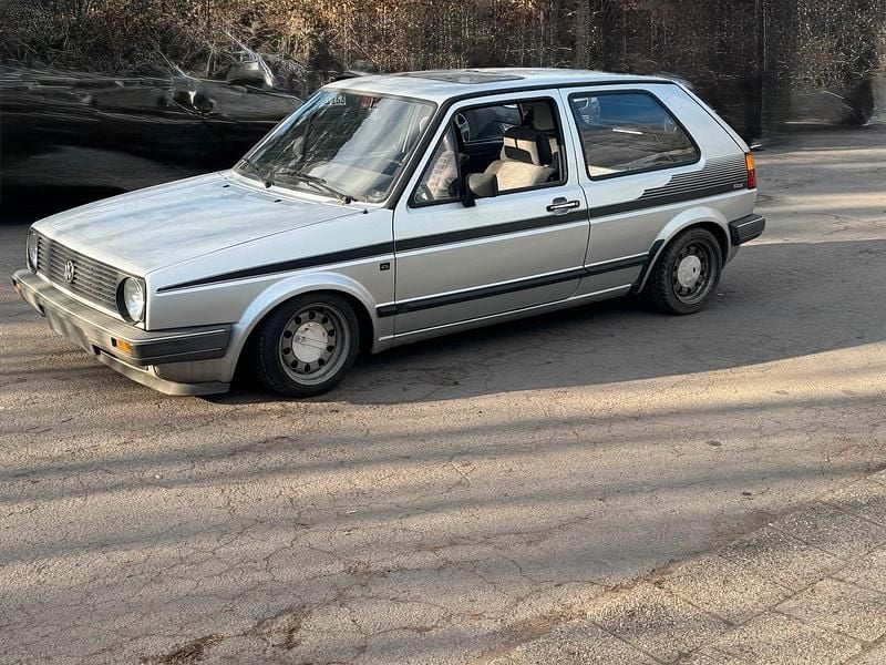 Gebraucht VW Golf II 55 PS (40 kW) 1987 Silber Kleinwagen