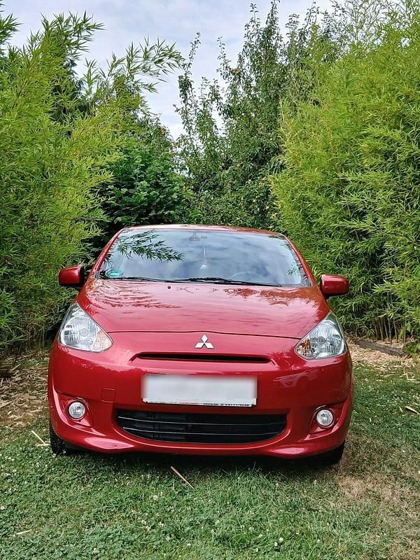 Rot Gebraucht 2015 Mitsubishi Space Star Kleinwagen | 5.450 € (Fairer Preis) - Bild 1/4