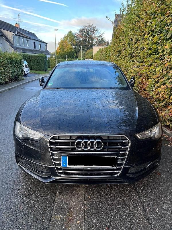 Schwarz Gebraucht 2015 Audi A5 Sportback S-Line Kleinwagen | 18.200 € (Etwas zu teuer) - Bild 1/4