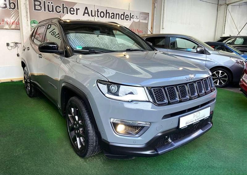 Gebraucht Jeep Compass 150 PS (110 kW) 2021 Grau SUV