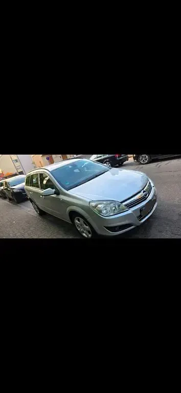 Occasion Opel Astra Edition 116 ch (85 kW) 2008 Argent Berline