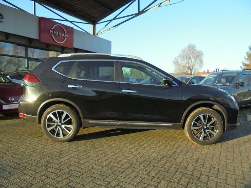 Gebraucht Nissan X-Trail Tekna 158 PS (116 kW) 2021 Black pearl SUV