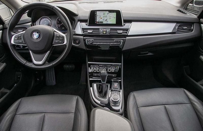 Gebraucht BMW 225 Active Tourer Advantage 220 PS (161 kW) 2021 Grau Van / Kleinbus