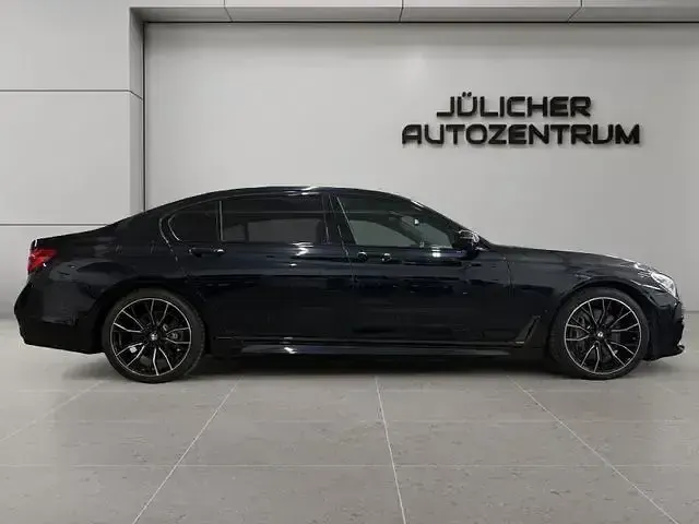 Gebraucht BMW 750L M Sport 449 PS (330 kW) 2019 Blau Limousine