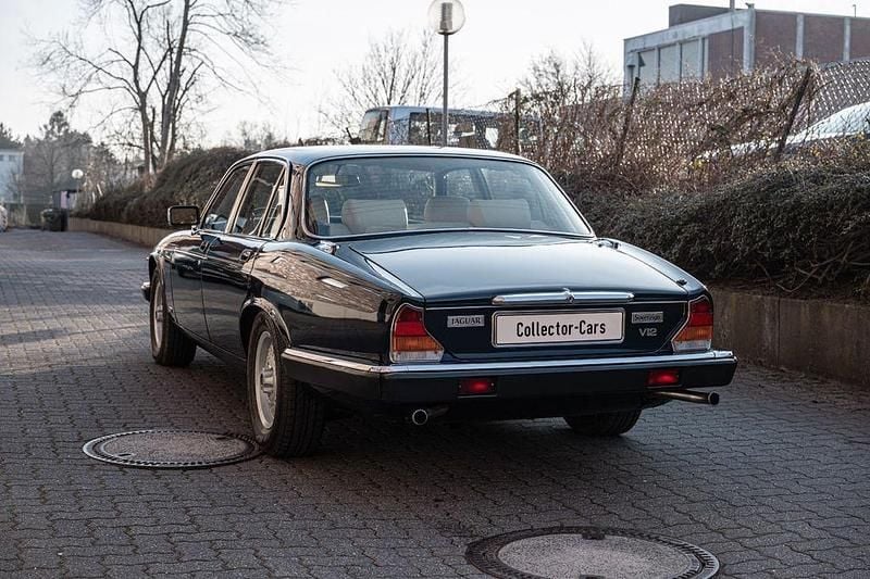 Gebraucht Jaguar XJ12 295 PS (216 kW) 1988 Blau Limousine