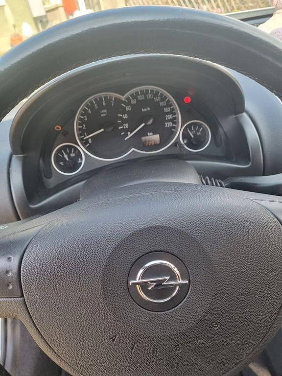 Gebraucht Opel Tigra Cosmo 90 PS (66 kW) 2005 Schwarz Cabrio